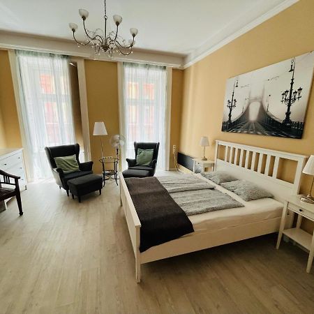 Academy Home - Elegant Place Next To The Parliament Budapest Ngoại thất bức ảnh