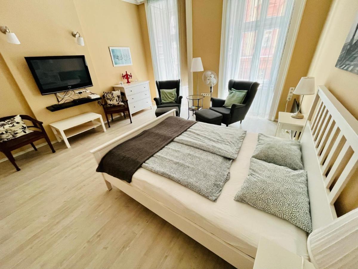 Academy Home - Elegant Place Next To The Parliament Budapest Ngoại thất bức ảnh