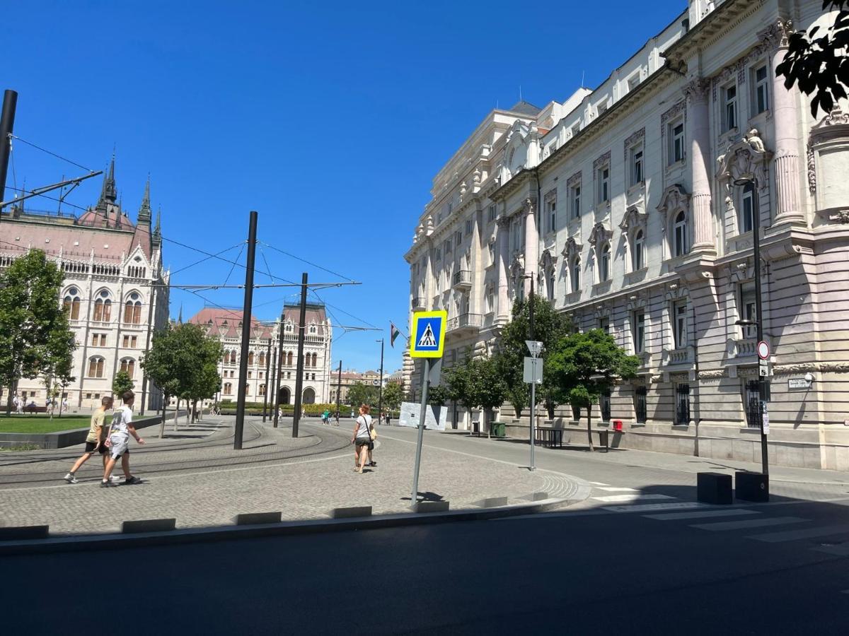 Academy Home - Elegant Place Next To The Parliament Budapest Ngoại thất bức ảnh